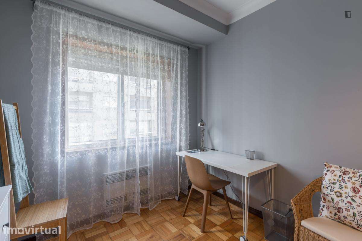 Quarto - localizado em Paranhos Porto - Grande imagem: 4/15