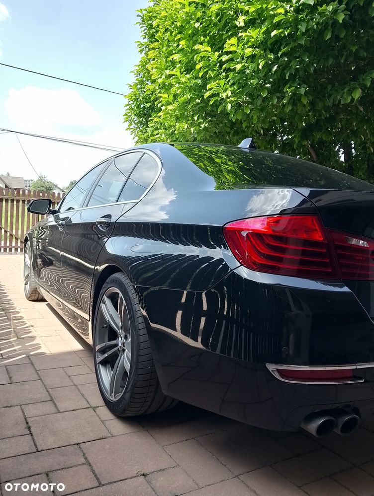BMW Seria 5 528i - 5
