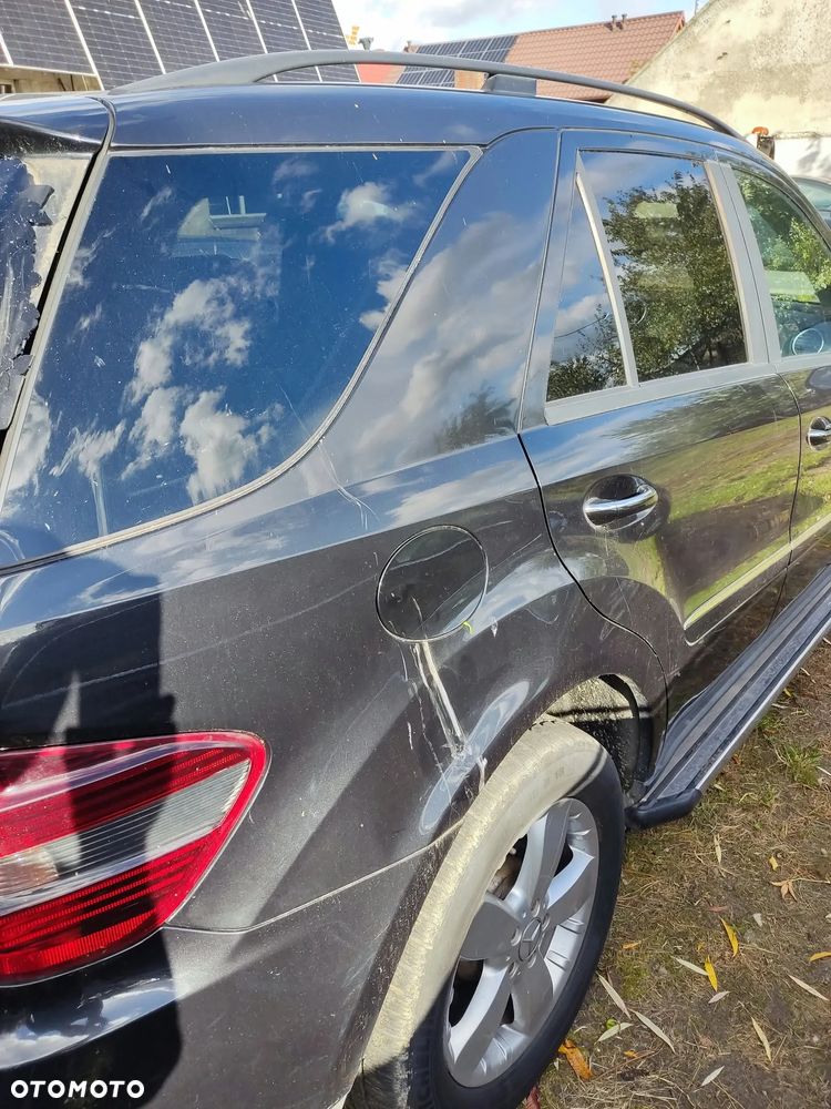 Mercedes-Benz ML 2005