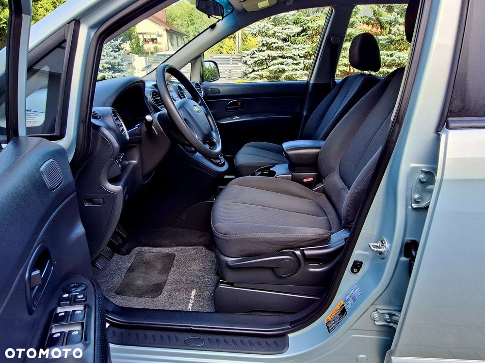 Kia Carens 2.0 EX - 6