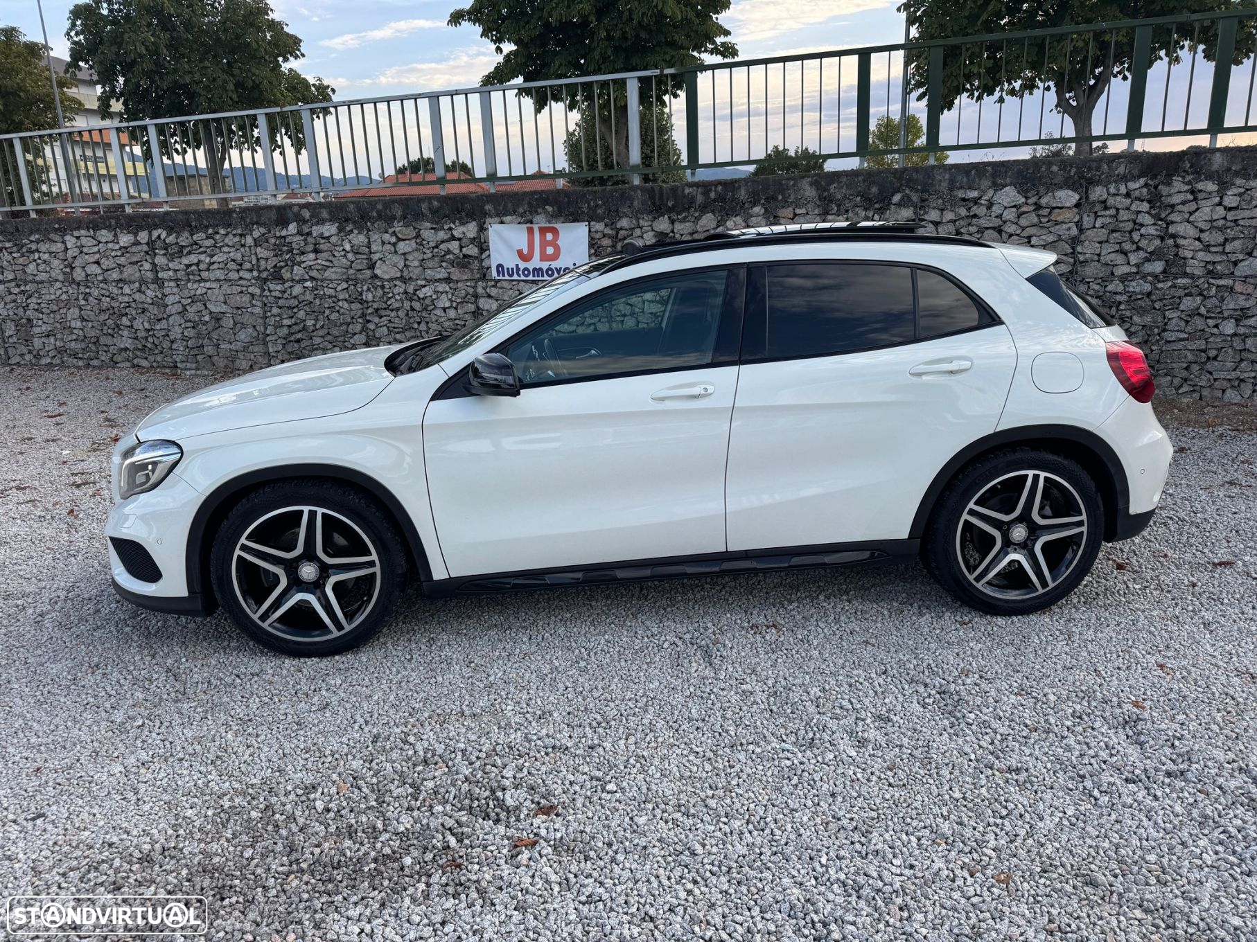 Mercedes-Benz GLA 220 d AMG Line - 5