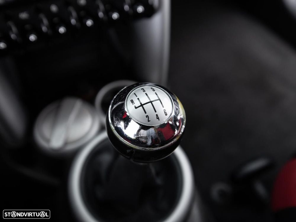 MINI 3 Portas One D - 14