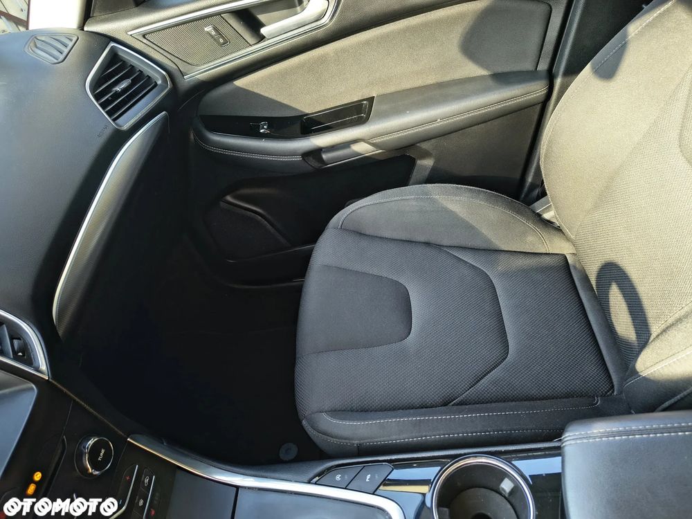 Ford S-Max ver-2-0-ecoblue-titanium - 16