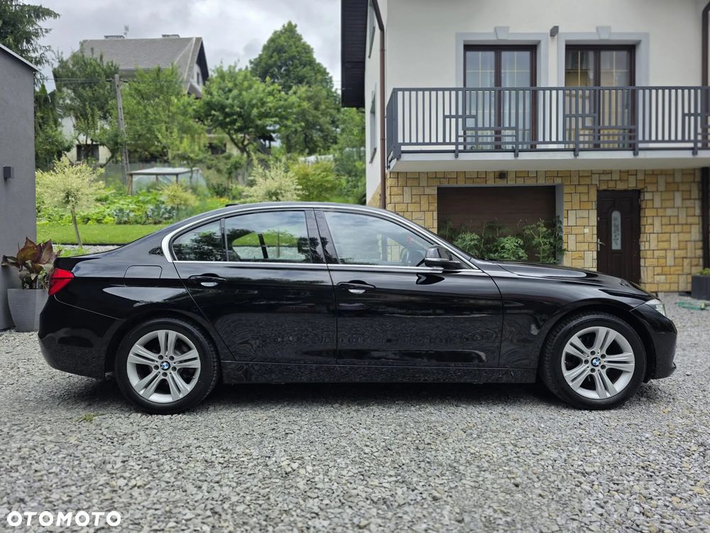 BMW Seria 3 330i GPF xDrive Sport Line - 14