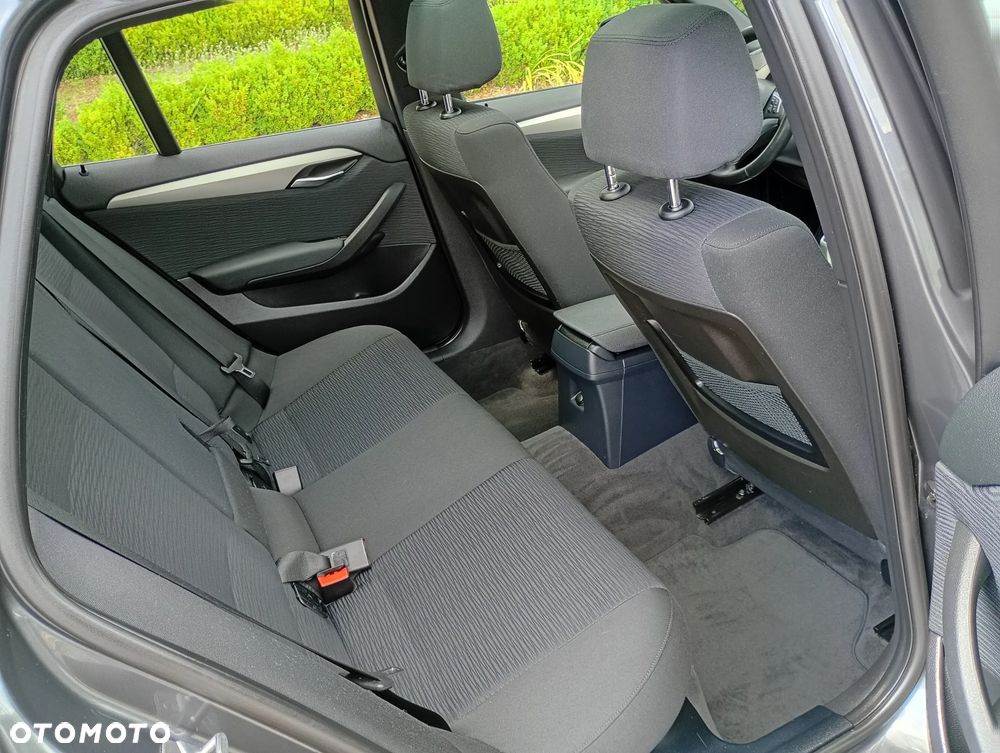 BMW X1 xDrive18d - 29