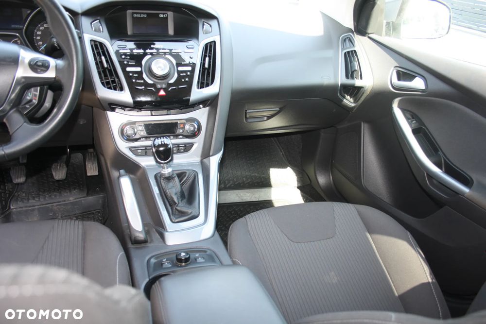Ford Focus SW 1.6 EcoBoost S&S Titanium - 20