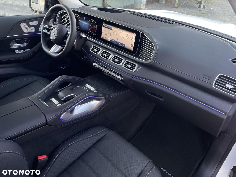 Mercedes-Benz GLS - 12