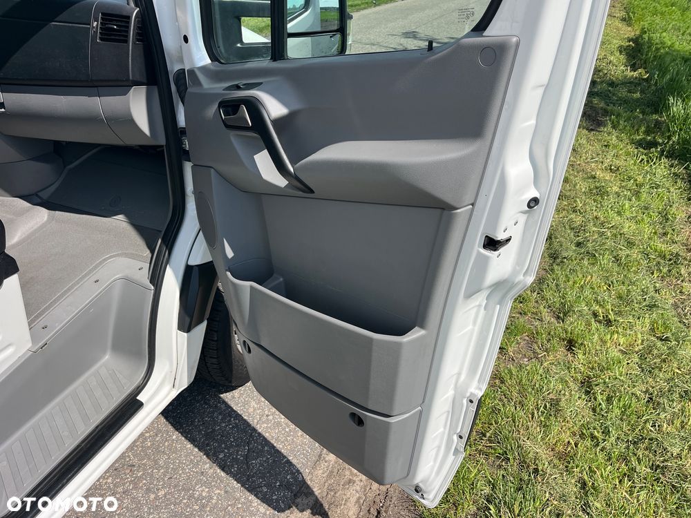 Volkswagen Crafter - 11