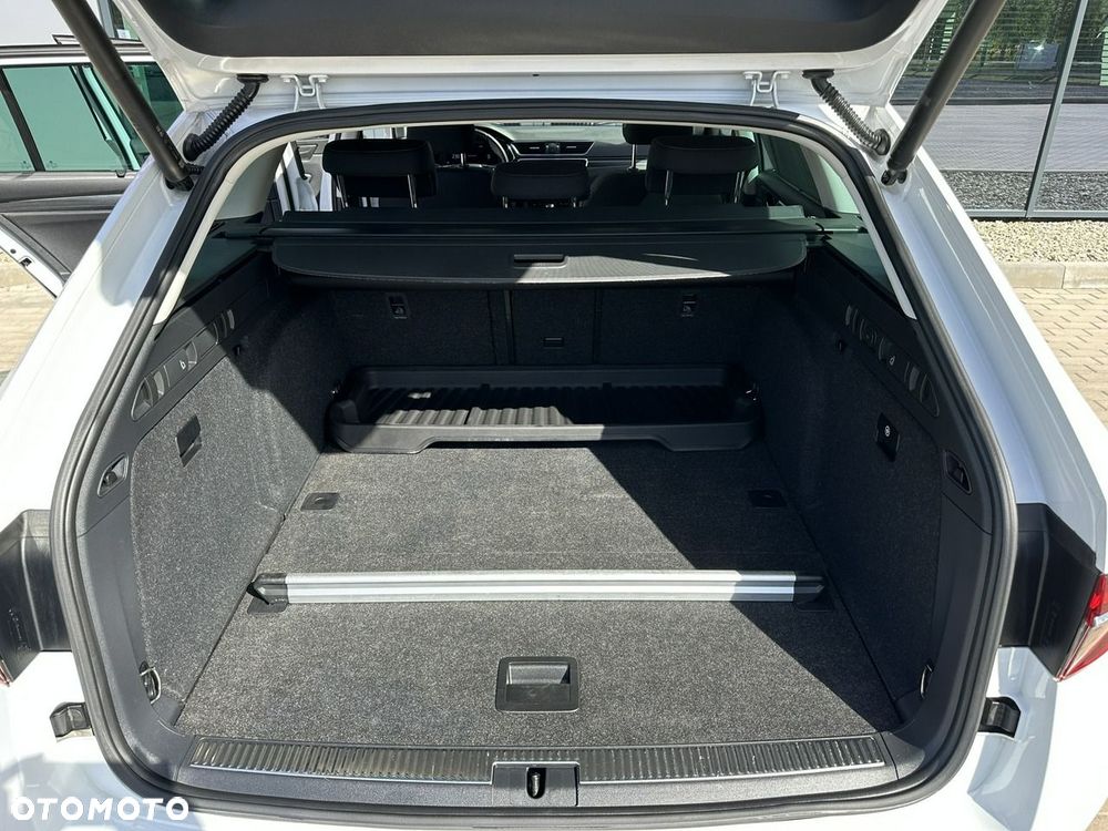 Skoda Superb 2.0 TDI SCR Style DSG - 35