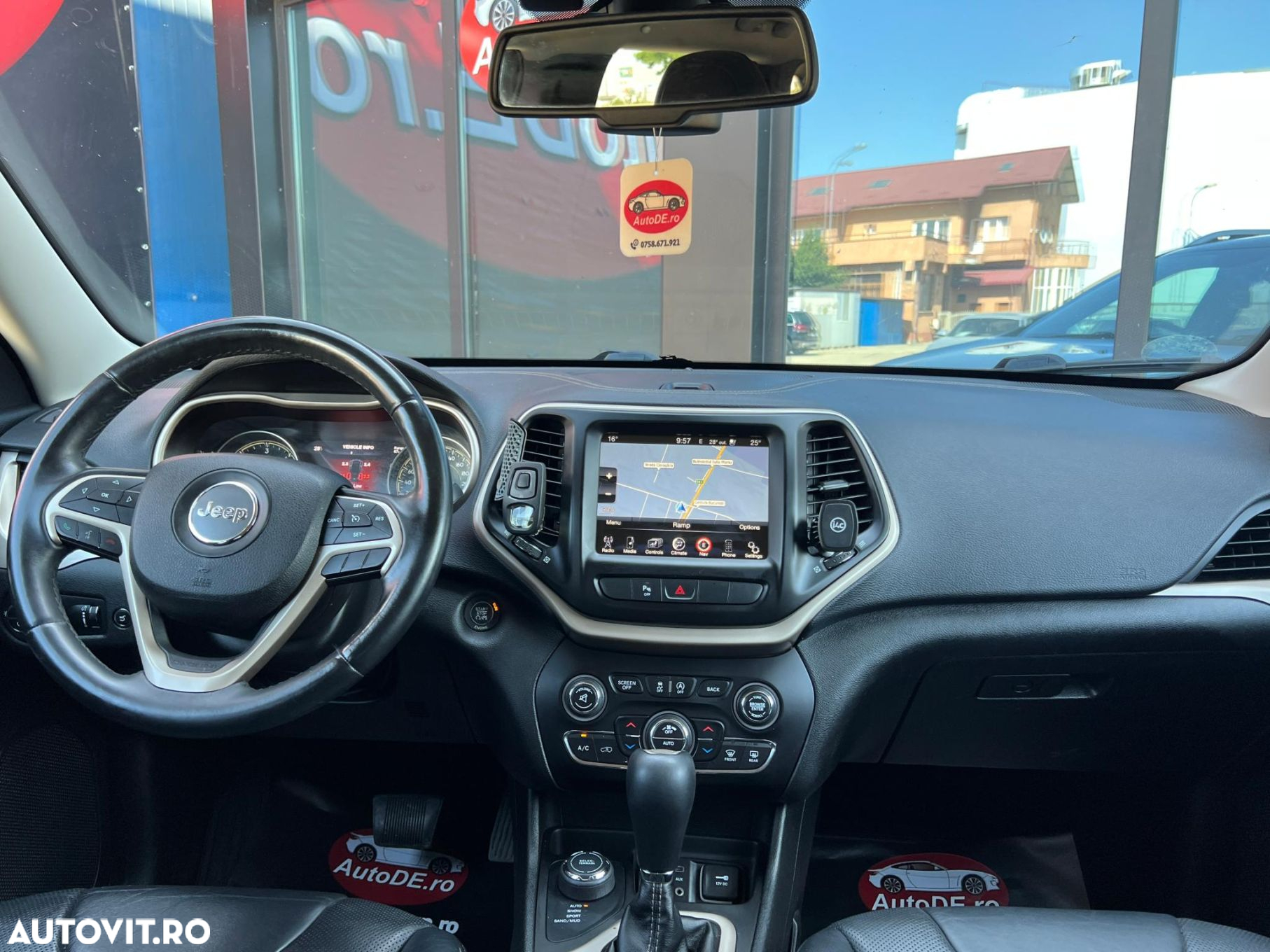 Jeep Cherokee - 6