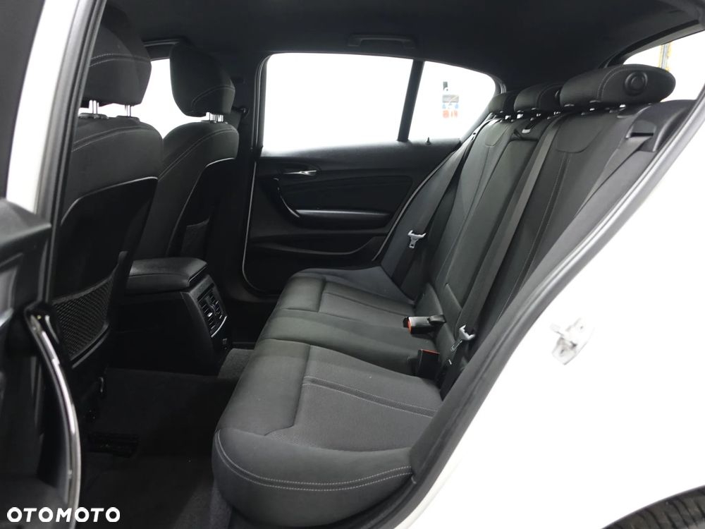 BMW Seria 1 118d xDrive Edition Metropolitan - 21