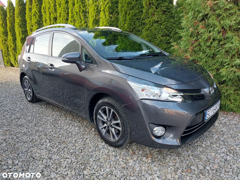Toyota Verso - 5
