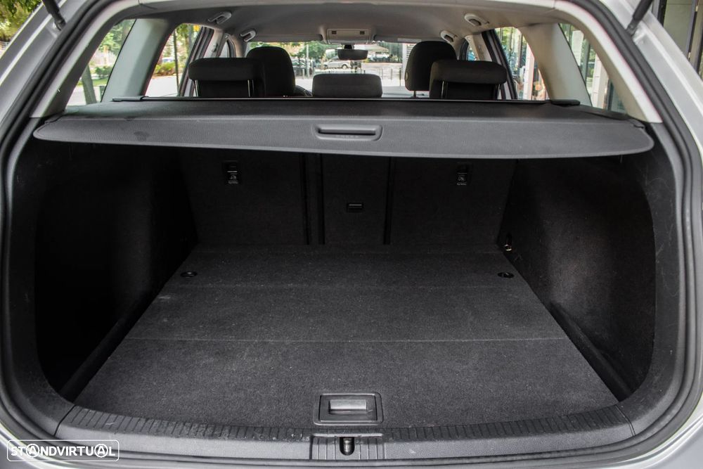 VW Golf Variant 1.6 TDi SCR Comfortline - 27