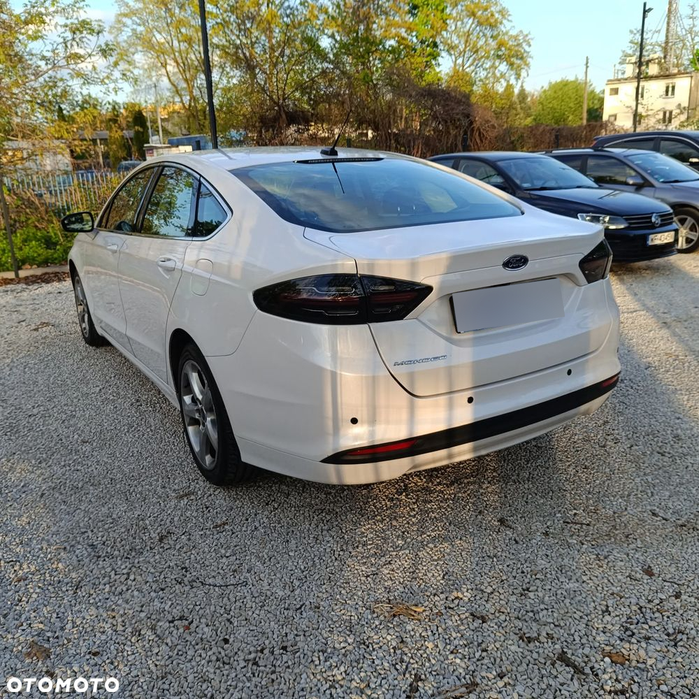 Ford Fusion - 8