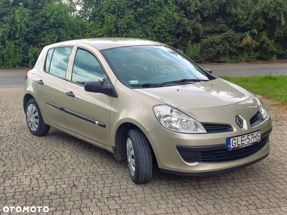 Renault Clio 1.2 16V Expression - 1