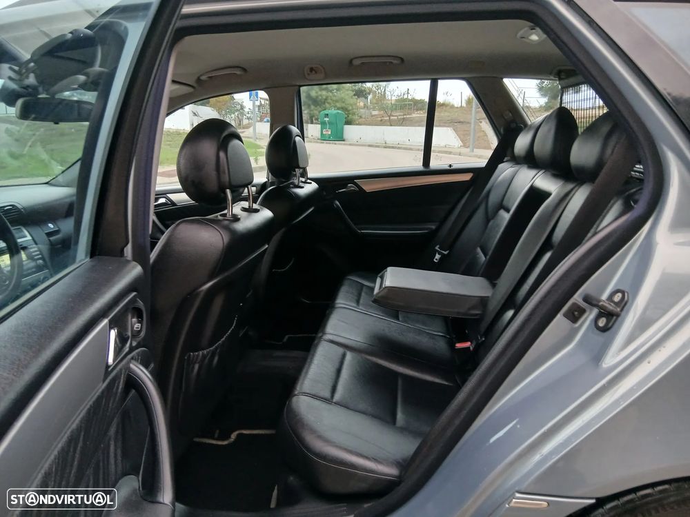 Mercedes-Benz C 220 CDi Avantgarde - 10