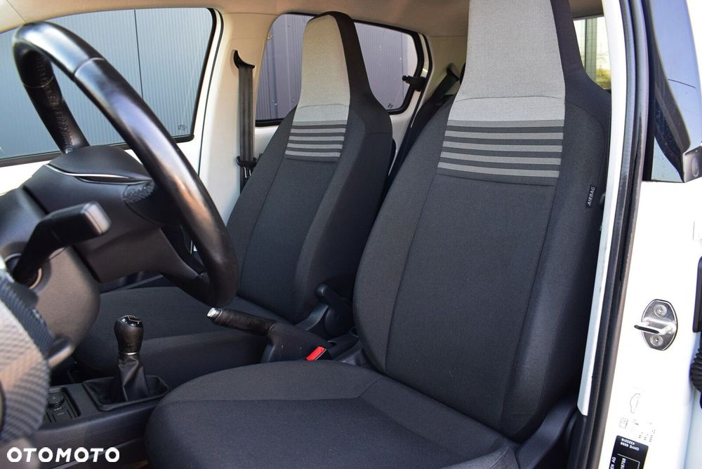 Volkswagen up! - 12
