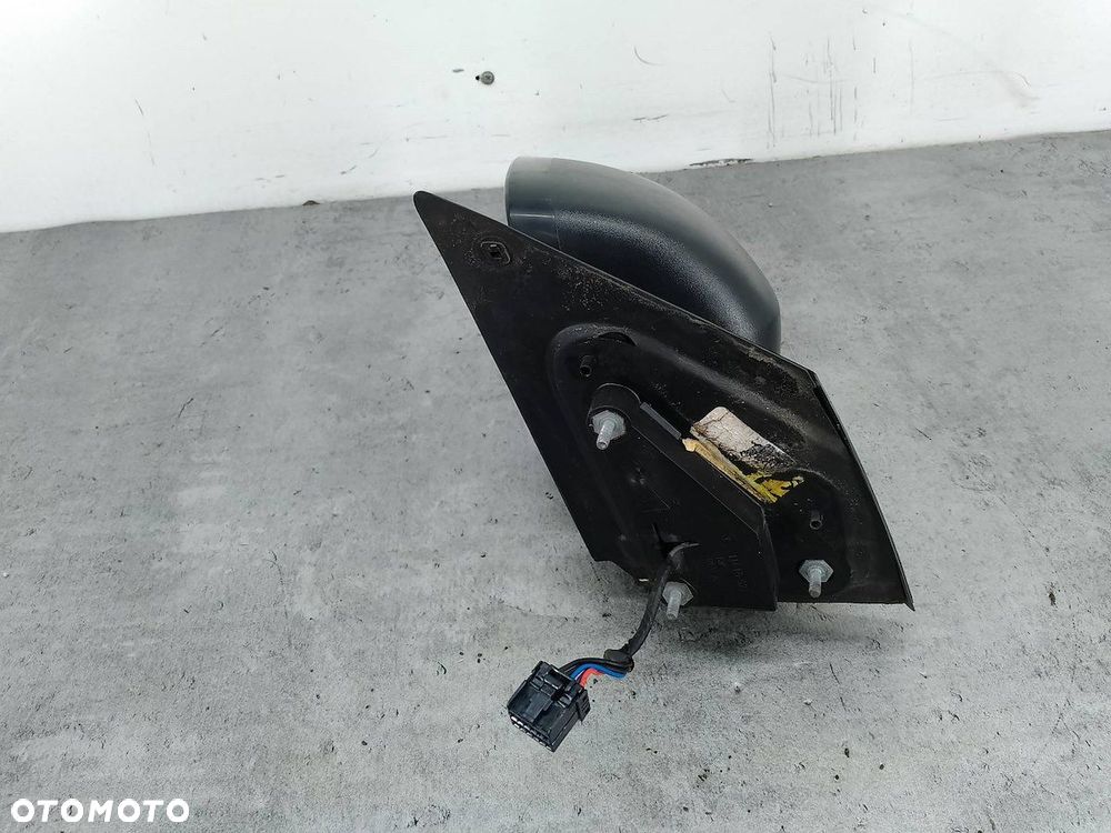 LUSTERKO LEWE DODGE CALIBER E13011074 - 4