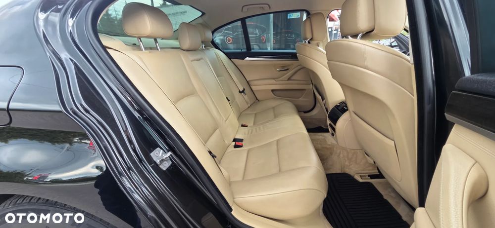 BMW Seria 5 - 36