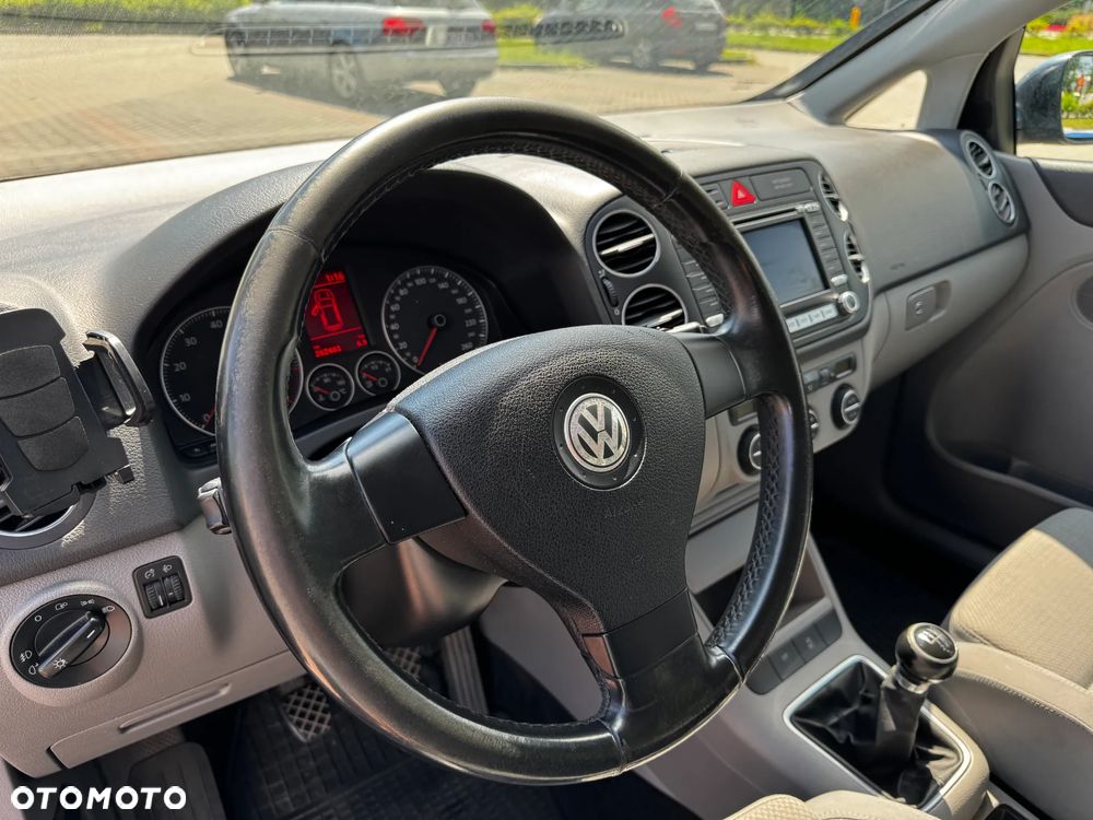 Volkswagen Golf Plus - 32
