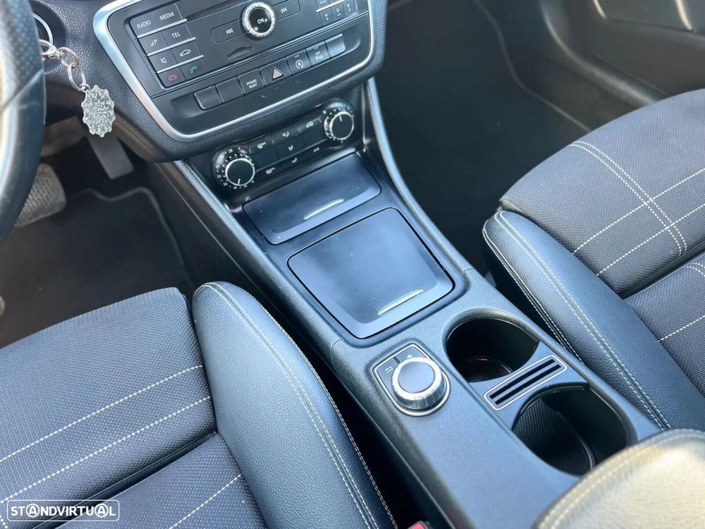 Mercedes-Benz GLA 200 d Aut. - 17