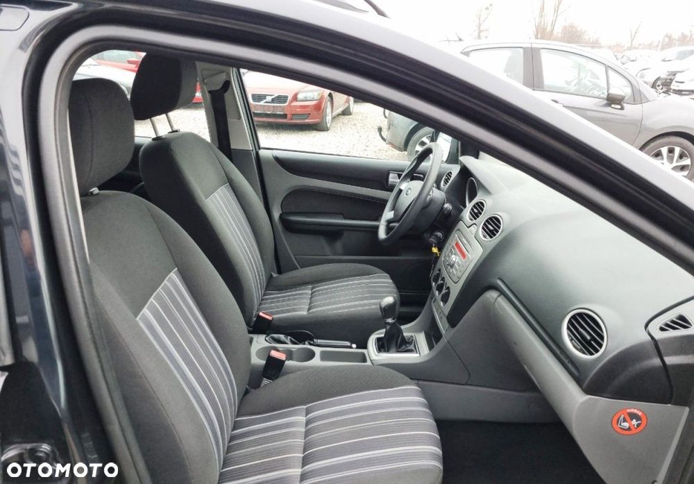 Ford Focus - 17