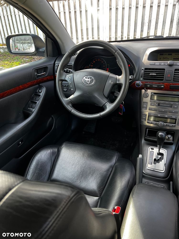 Toyota Avensis 2.4 VVT-i Prestige - 25