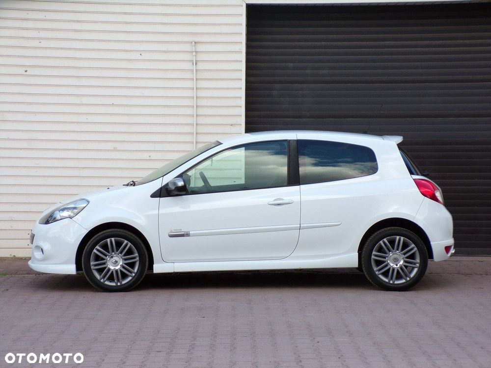 Renault Clio - 9
