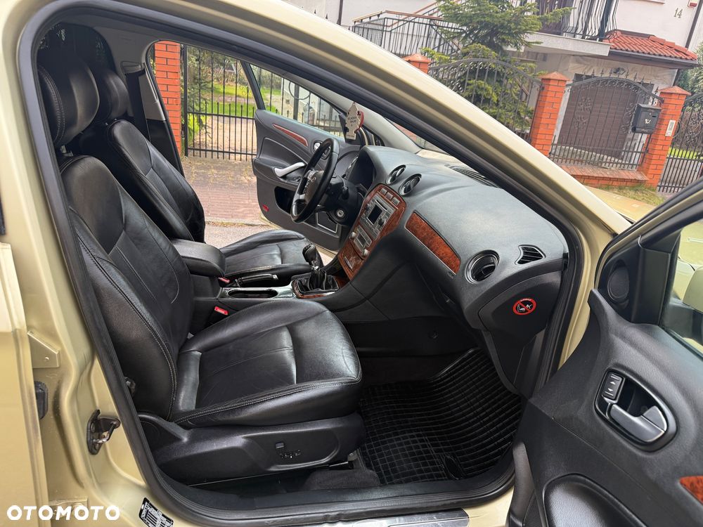 Ford Mondeo 2.0 TDCi Ghia X - 13