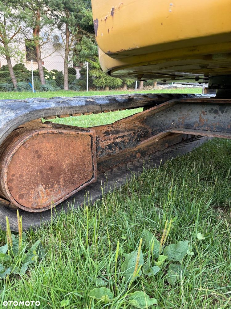 Caterpillar - 10