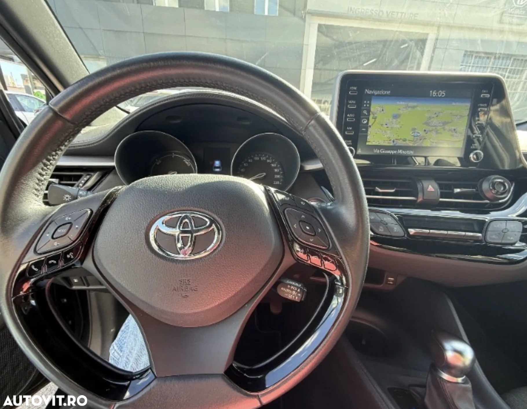 Toyota C-HR Hybrid Business-Edition - 2