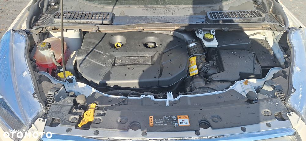 Ford Escape 2.0 EcoBoost AWD Titanium - 29