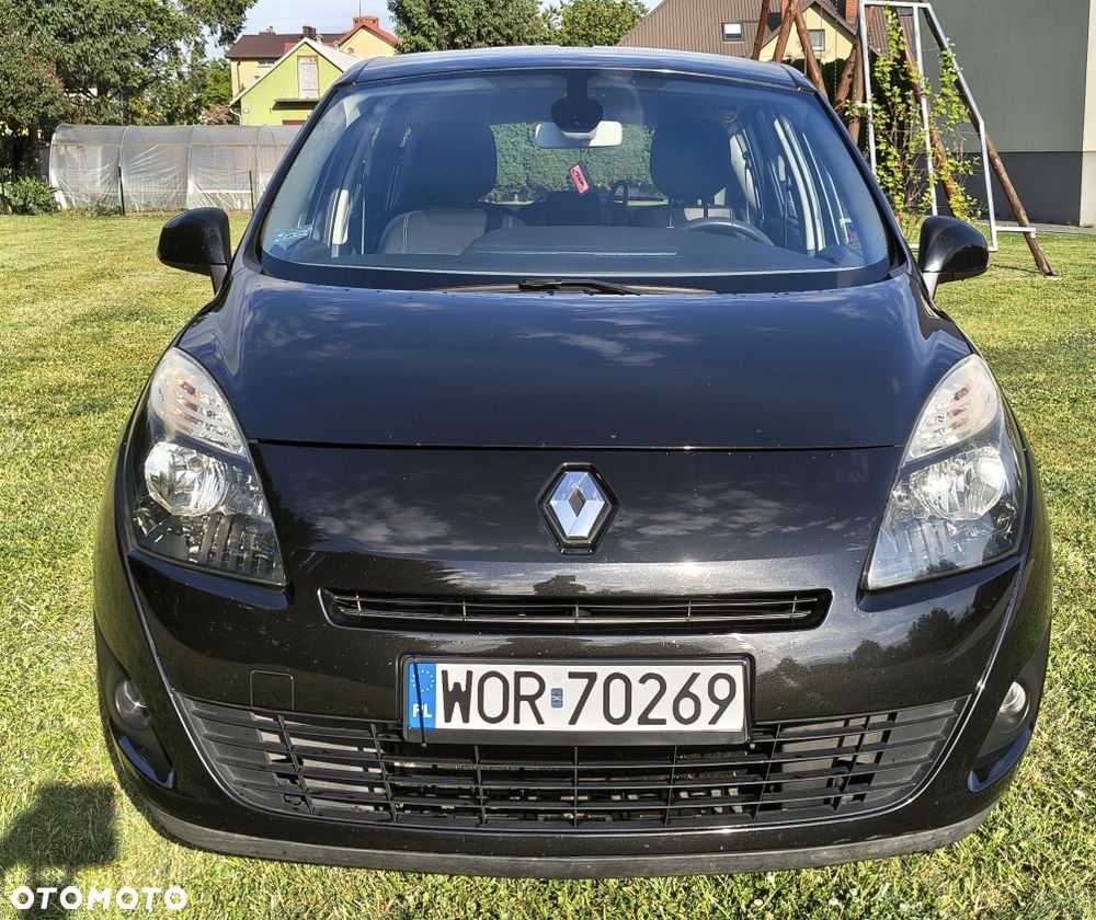 Renault Grand Scenic - 1
