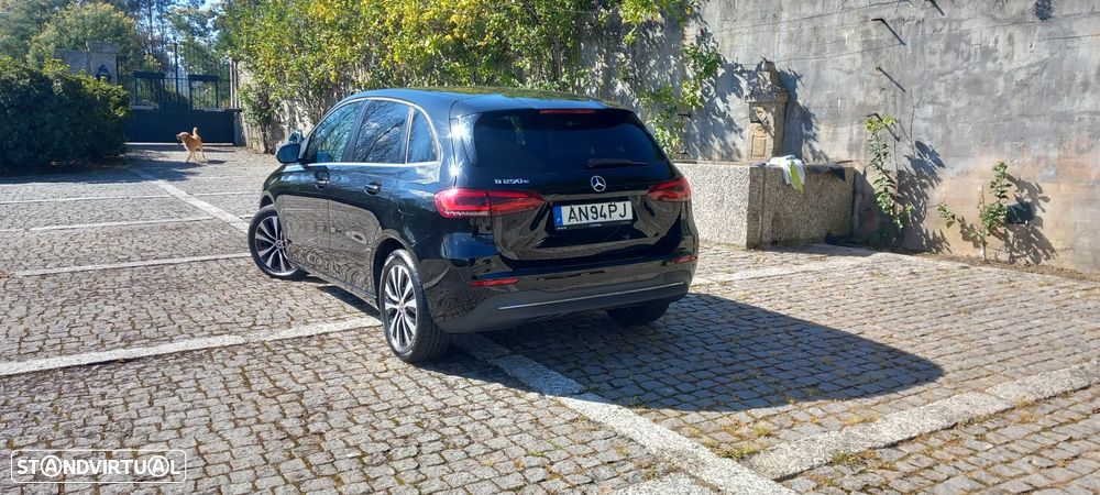Mercedes-Benz B 250 e Style Plus - 2