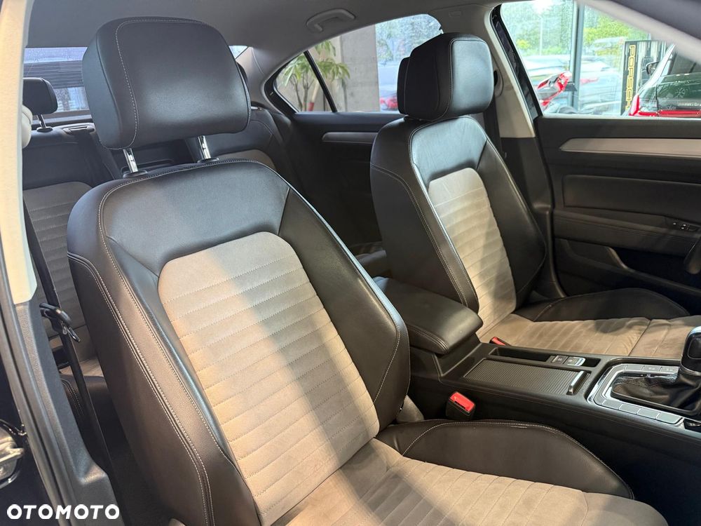 Volkswagen Passat 1.8 TSI BMT Comfortline DSG - 12