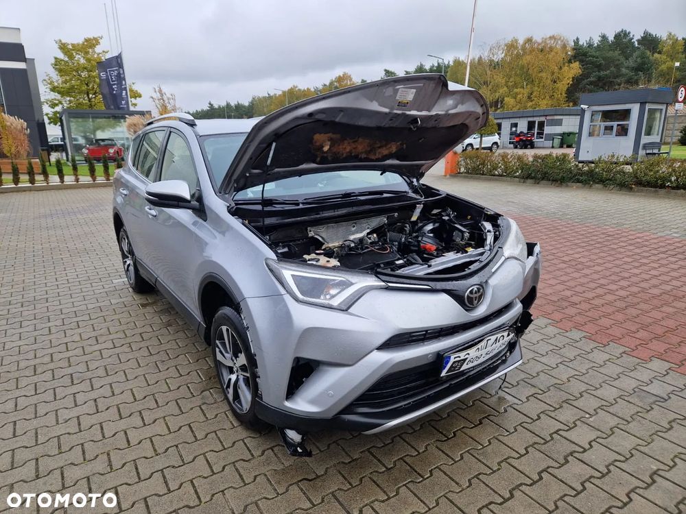 Toyota RAV4 2.0 D-4D Premium 4x2 - 2