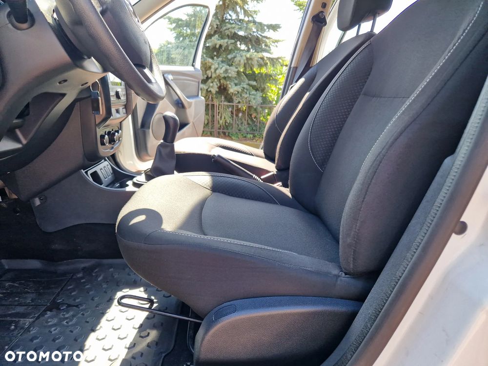 Dacia Duster 1.6 SCe Ambiance S&S - 22