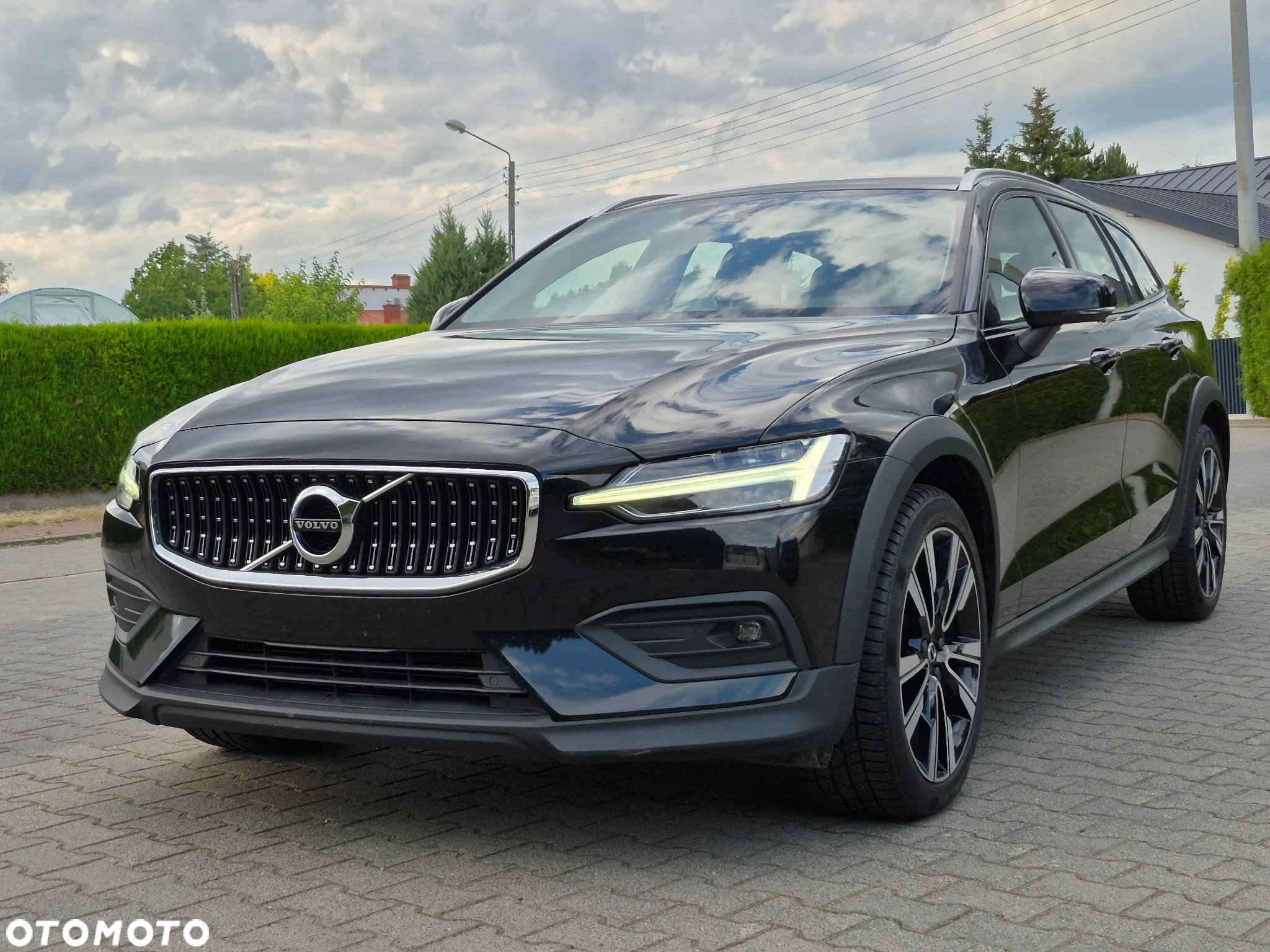 Volvo V60 Cross Country Plus B5 B AWD - 33