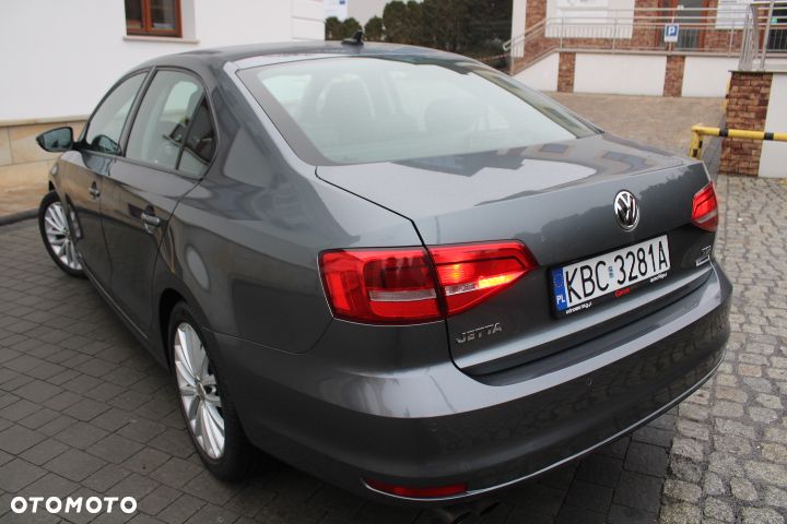 Volkswagen Jetta 1.4 TSI BMT Trendline - 19