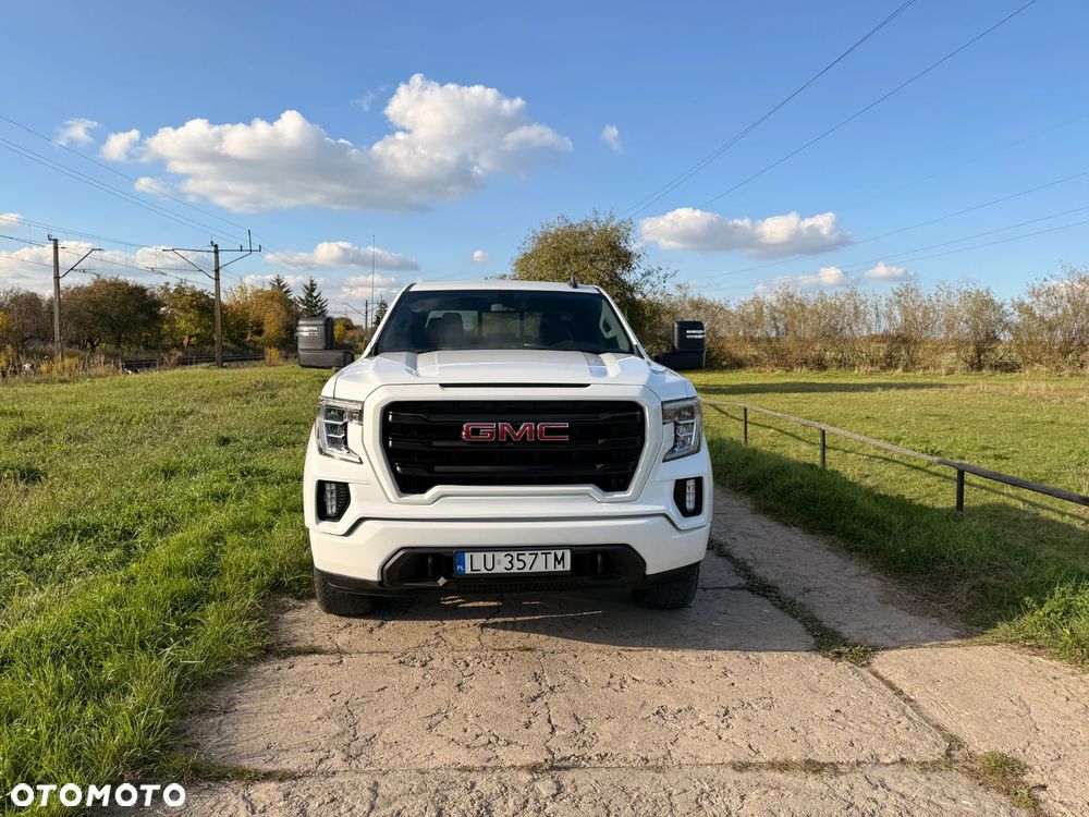 GMC Sierra - 2