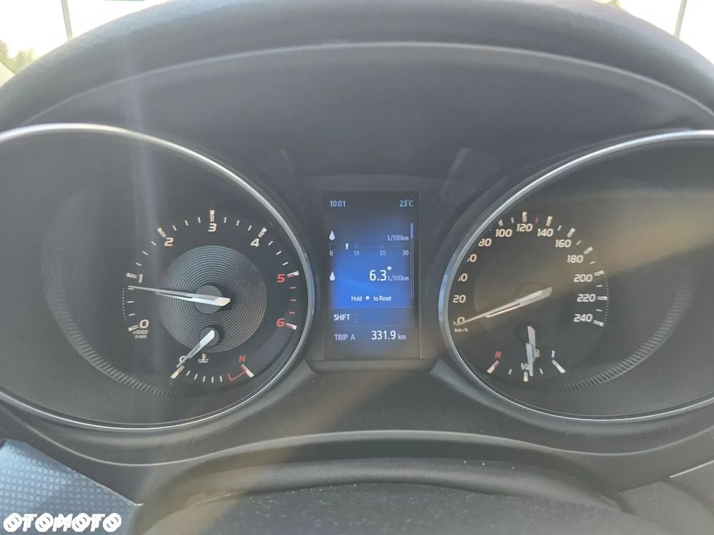 Toyota Avensis 2.0 D-4D Premium - 18