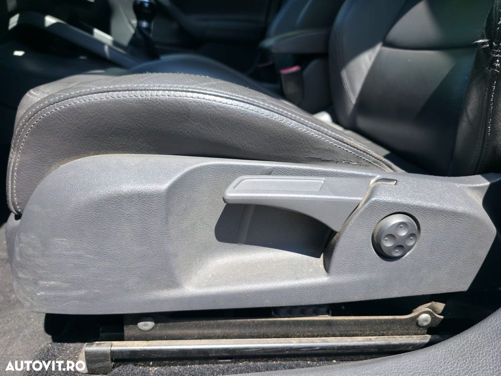 Volkswagen Golf - 14