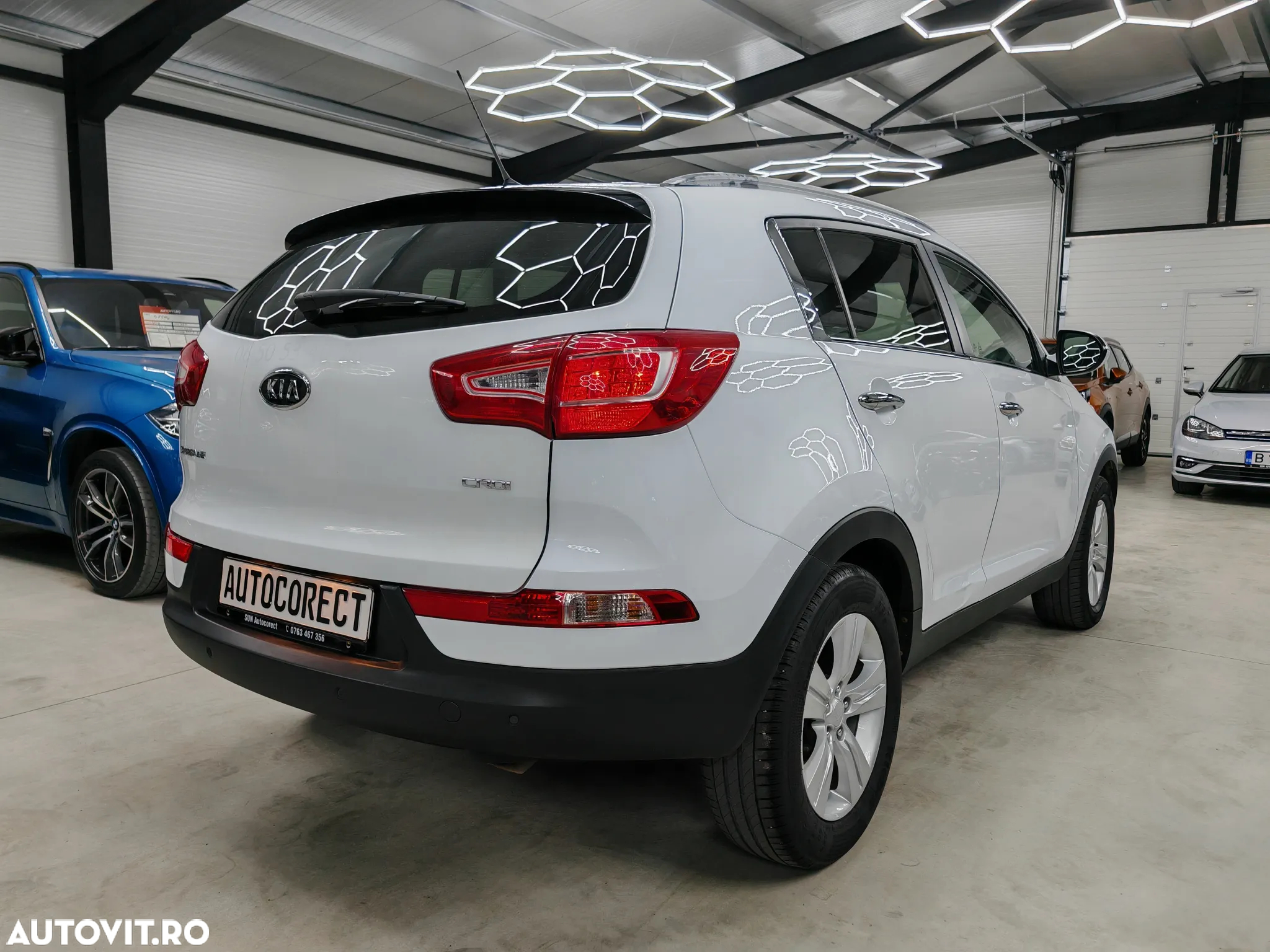 Kia Sportage 1.7 CRDI 2WD Dream-Team Edition - 4