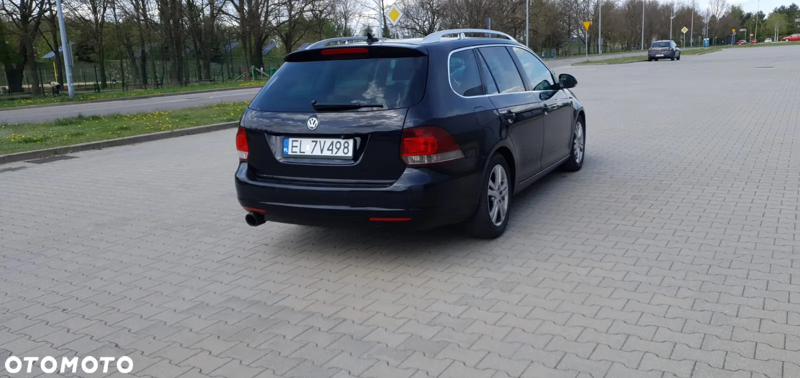 Volkswagen Golf Variant 1.6 TDI DPF Highline - 3