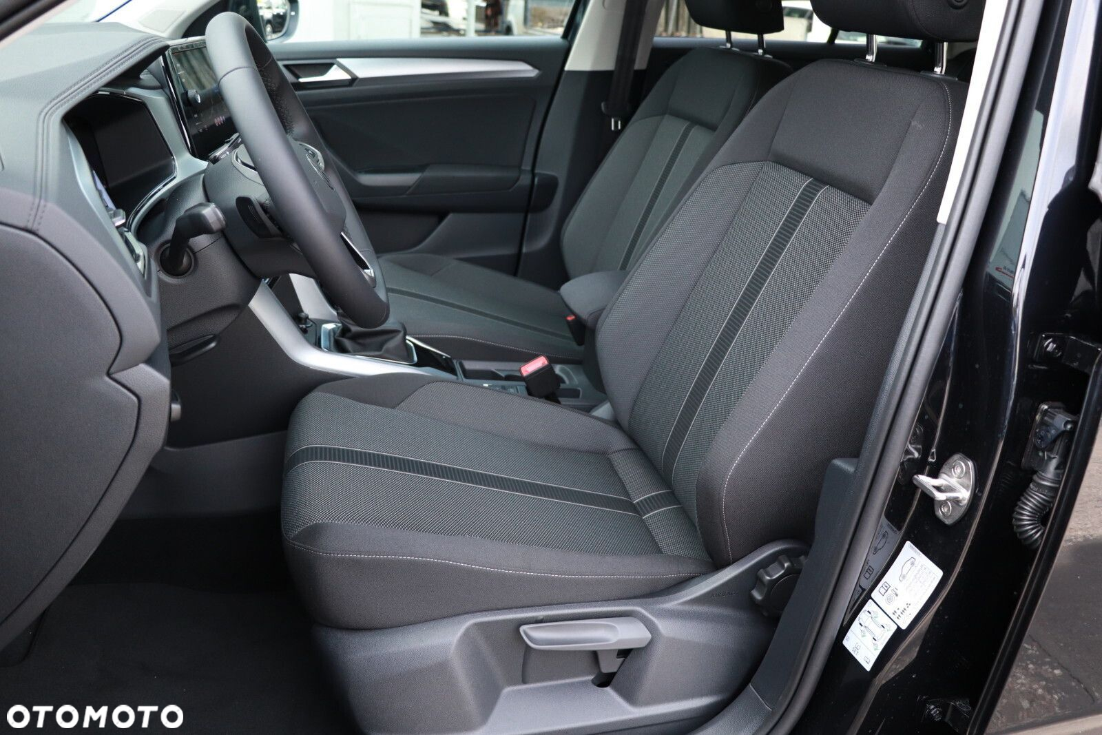 Volkswagen T-Roc - 10