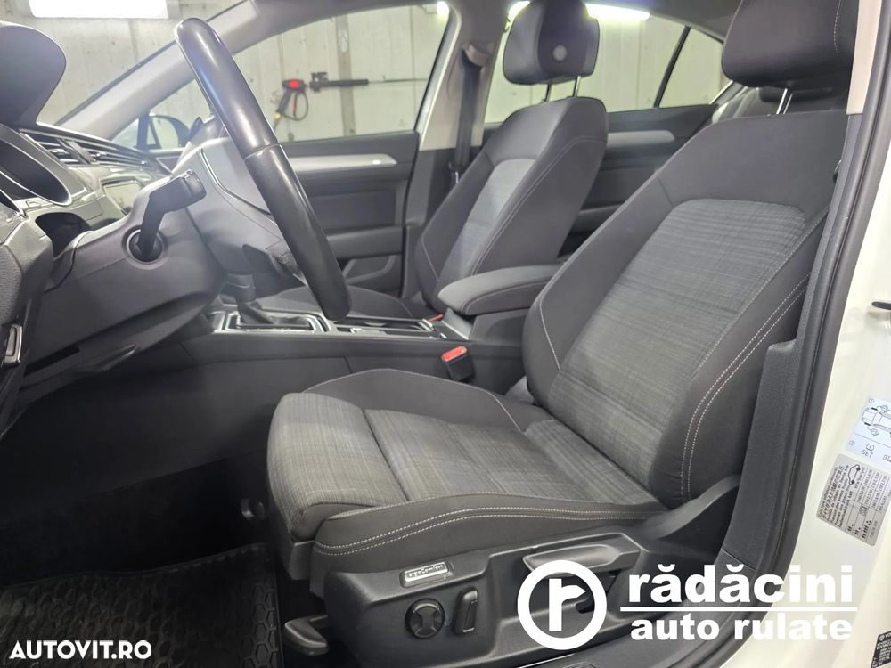 Volkswagen Passat 1.6 TDI DSG Comfortline - 9