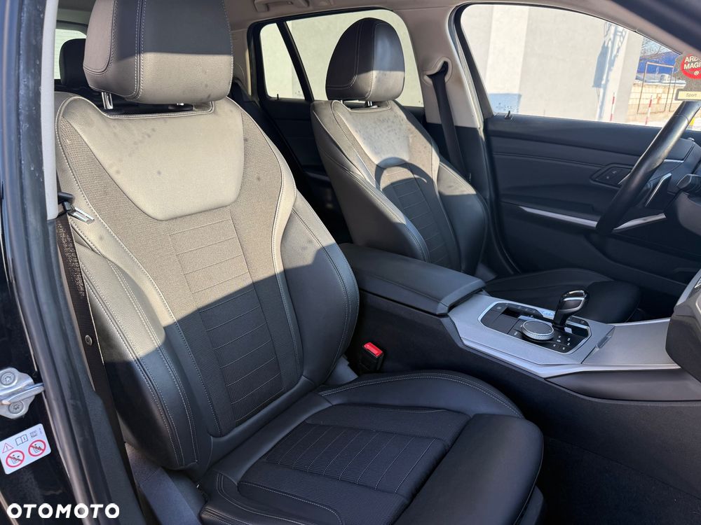 BMW Seria 3 330e Sport Line sport - 18