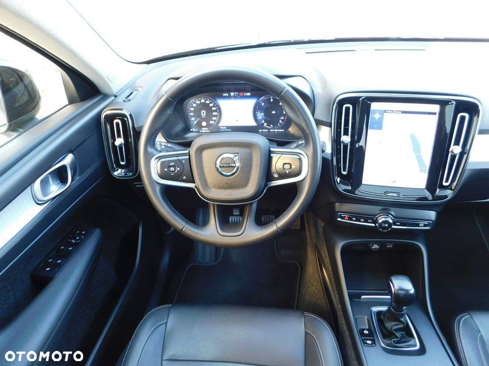 Volvo XC 40 D3 Momentum Pro - 8