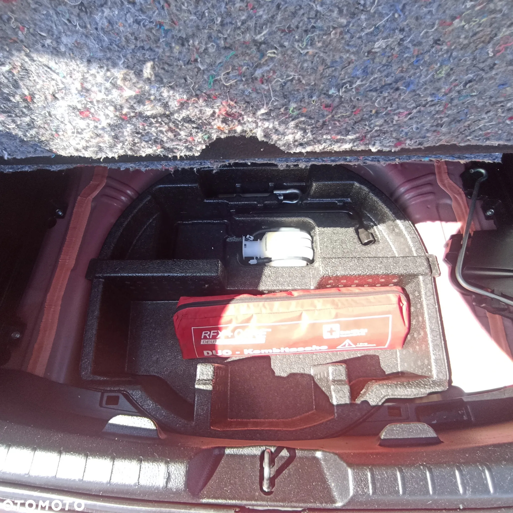 Toyota Yaris 1.0 Premium - 19