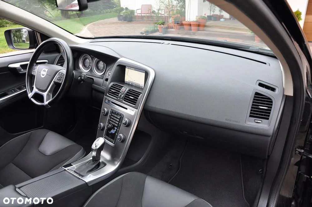 Volvo XC 60 - 25